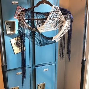 Per Se Woven Scarf w/Tassels